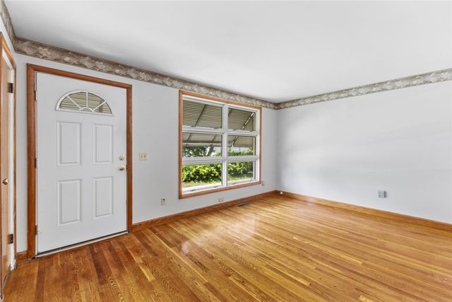 26 kenwood Street, Woonsocket, RI 02895