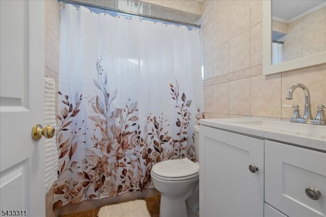 175 Colonial Rdwest, Union Twp., NJ 07083