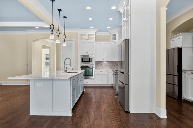 2727 Wynthrope Hall Dr, Murfreesboro, TN 37129