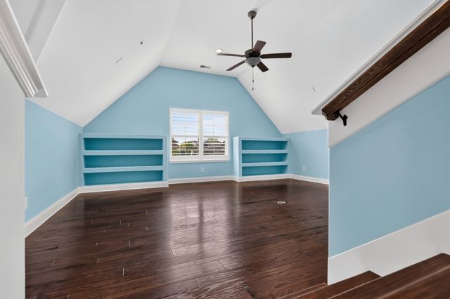 2727 Wynthrope Hall Dr, Murfreesboro, TN 37129