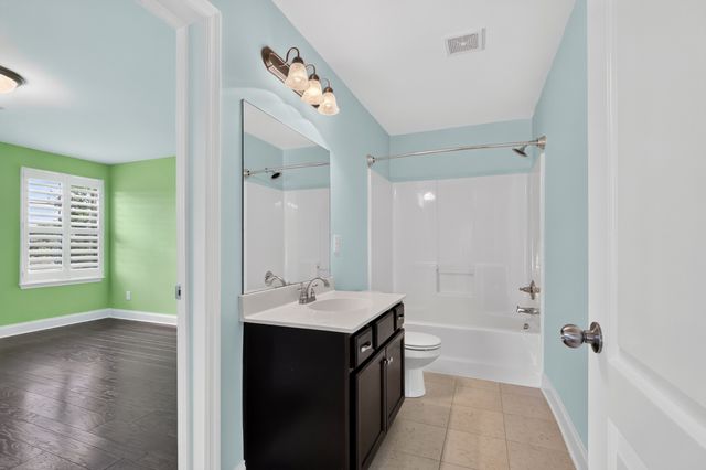 2727 Wynthrope Hall Dr, Murfreesboro, TN 37129