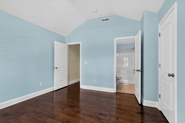 2727 Wynthrope Hall Dr, Murfreesboro, TN 37129
