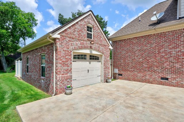 2727 Wynthrope Hall Dr, Murfreesboro, TN 37129