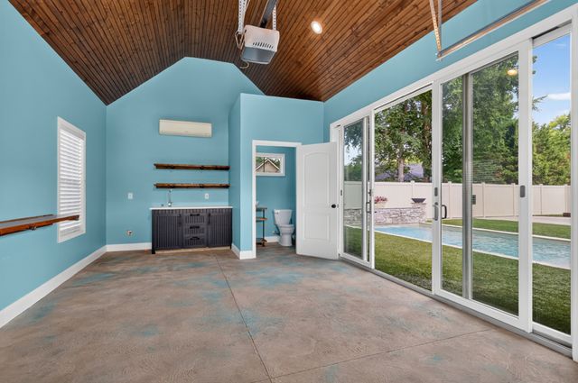 2727 Wynthrope Hall Dr, Murfreesboro, TN 37129