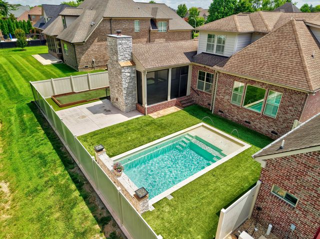 2727 Wynthrope Hall Dr, Murfreesboro, TN 37129