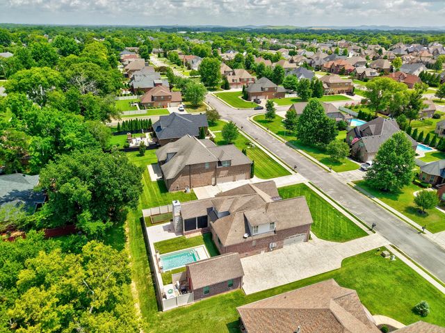 2727 Wynthrope Hall Dr, Murfreesboro, TN 37129