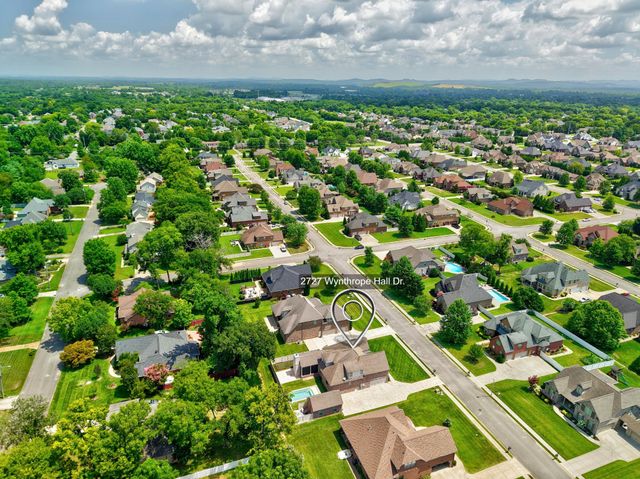 2727 Wynthrope Hall Dr, Murfreesboro, TN 37129