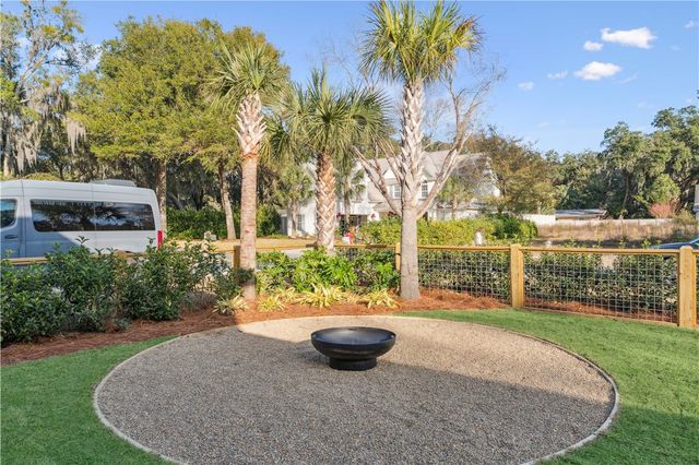 155 Laurel View Drive, St Simons Island, GA 31522