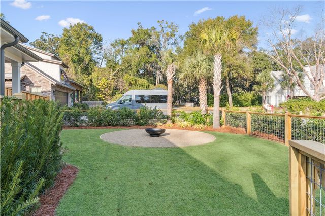 155 Laurel View Drive, St Simons Island, GA 31522