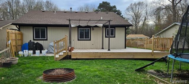 9450 Lakepointe Boulevard, Clay Township, MI 48001