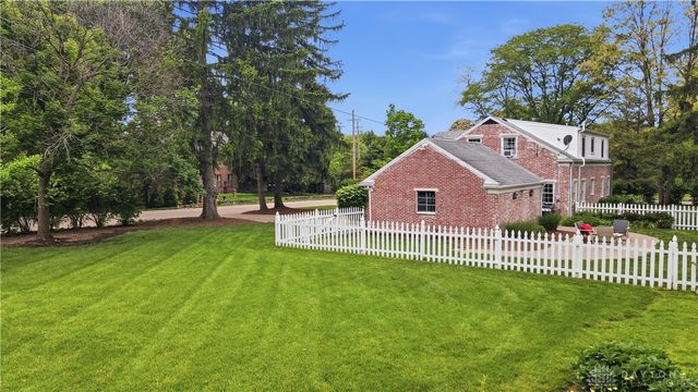 1015 Laurelwood Road, Kettering, OH 45409