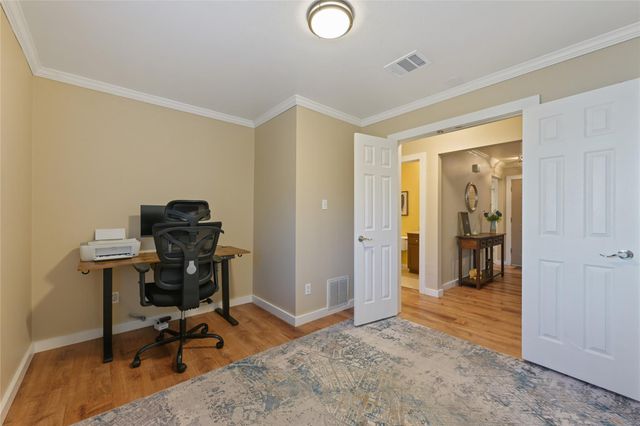 1804 Monks Tale CT, Austin, TX 78748