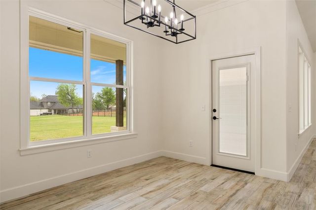 10140 Oakwood Drive, Edmond, OK 73025