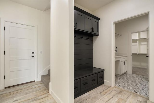 10140 Oakwood Drive, Edmond, OK 73025