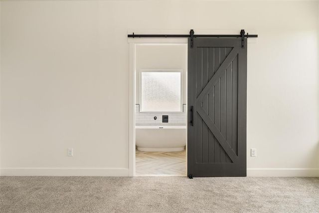 10140 Oakwood Drive, Edmond, OK 73025