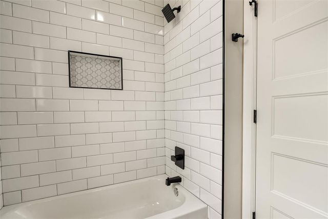 10140 Oakwood Drive, Edmond, OK 73025