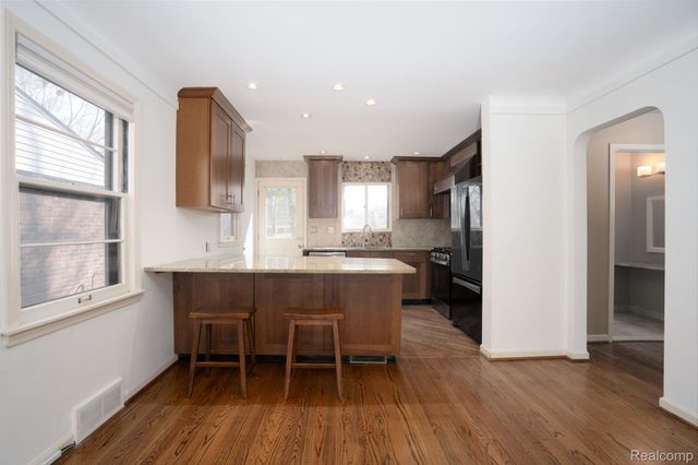 21184 Norwood Drive, Harper Woods, MI 48225