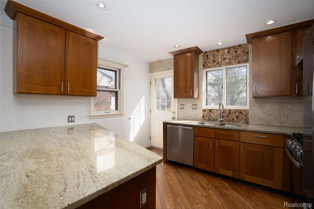 21184 Norwood Drive, Harper Woods, MI 48225