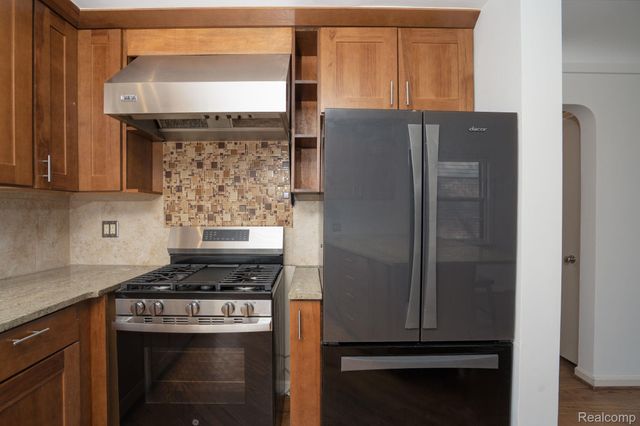 21184 Norwood Drive, Harper Woods, MI 48225