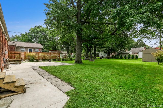21184 Norwood Drive, Harper Woods, MI 48225