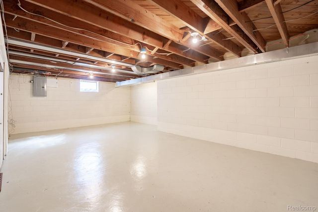 21184 Norwood Drive, Harper Woods, MI 48225