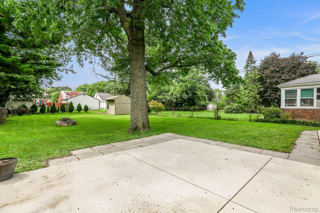 21184 Norwood Drive, Harper Woods, MI 48225