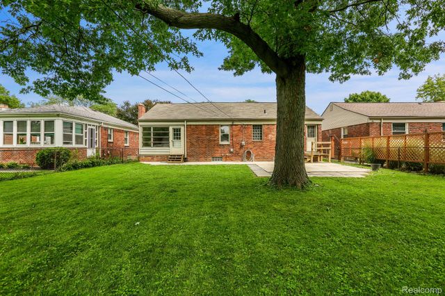 21184 Norwood Drive, Harper Woods, MI 48225