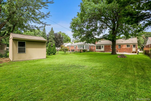 21184 Norwood Drive, Harper Woods, MI 48225