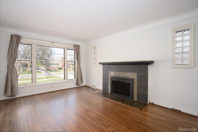 21184 Norwood Drive, Harper Woods, MI 48225