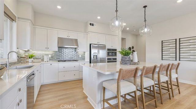 547 Mulligan, Irvine, CA 92618