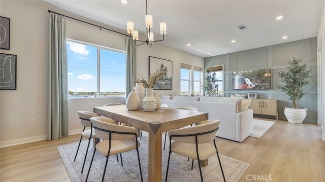 547 Mulligan, Irvine, CA 92618