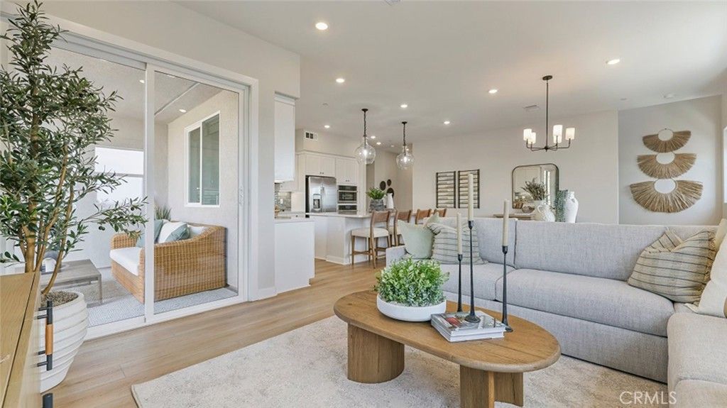 547 Mulligan, Irvine, CA 92618