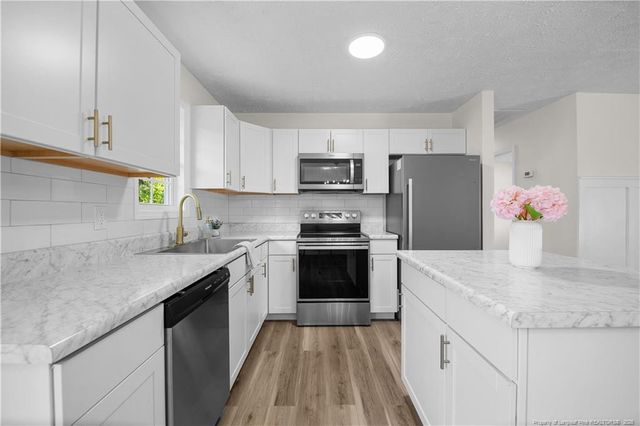 5925 Richfield Avenue, Hope Mills, NC 28348