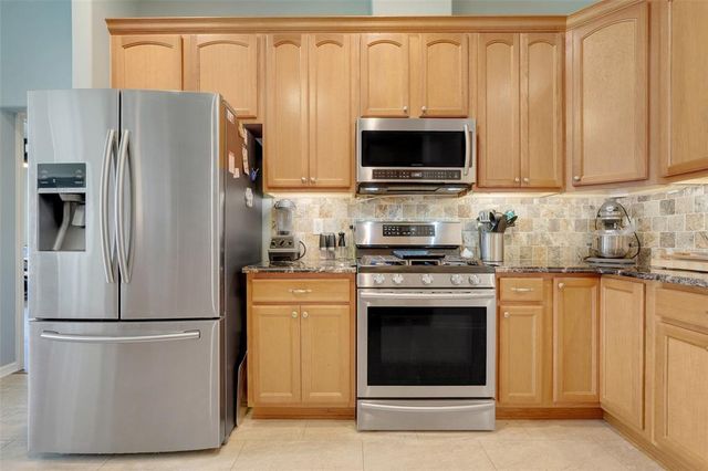 27401 PINE STRAW ROAD, Leesburg, FL 34748