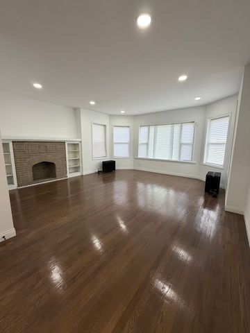 8040 S Rhodes Avenue 1, Chicago, IL 60619
