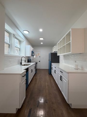 8040 S Rhodes Avenue 1, Chicago, IL 60619