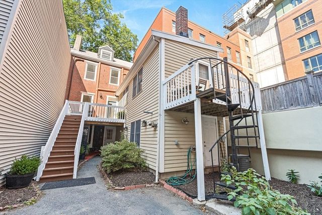30 2nd St A, Cambridge, MA 02141