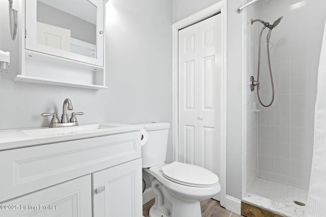 4526 Sandhill Rd, Louisville, KY 40219