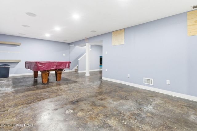 4526 Sandhill Rd, Louisville, KY 40219