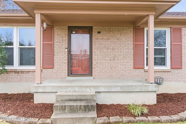 4526 Sandhill Rd, Louisville, KY 40219