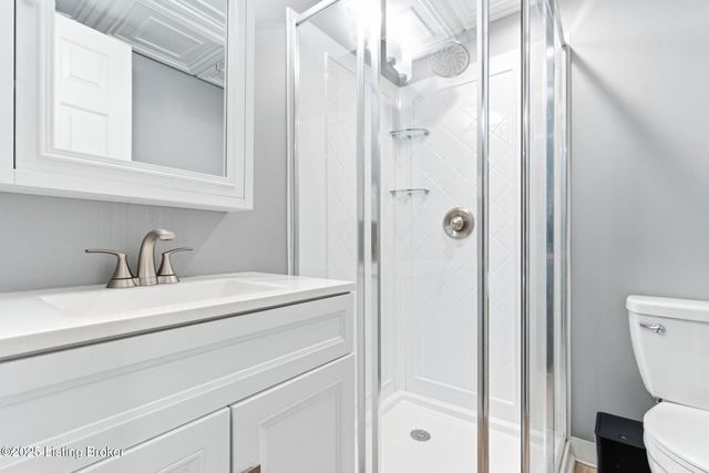 4526 Sandhill Rd, Louisville, KY 40219