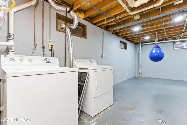 4526 Sandhill Rd, Louisville, KY 40219