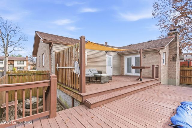 4526 Sandhill Rd, Louisville, KY 40219