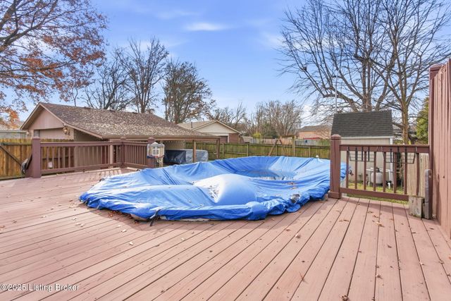 4526 Sandhill Rd, Louisville, KY 40219