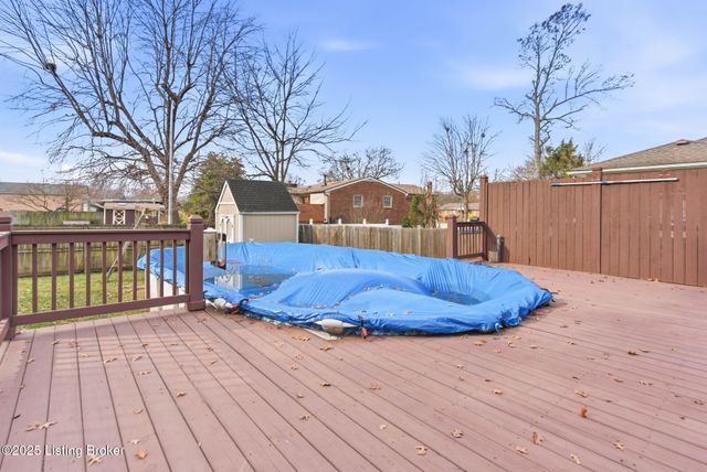 4526 Sandhill Rd, Louisville, KY 40219