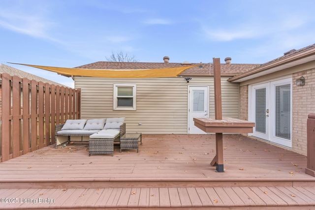 4526 Sandhill Rd, Louisville, KY 40219