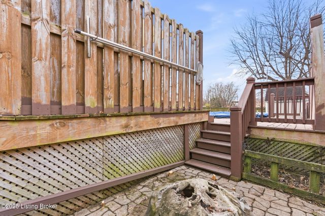 4526 Sandhill Rd, Louisville, KY 40219