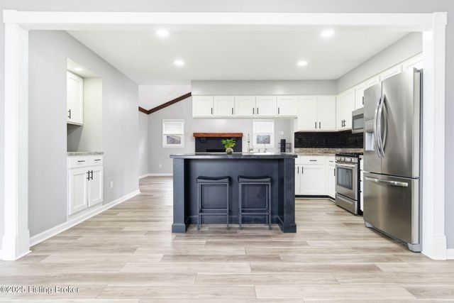 4526 Sandhill Rd, Louisville, KY 40219