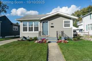 3795 Bacon Avenue, Berkley, MI 48072