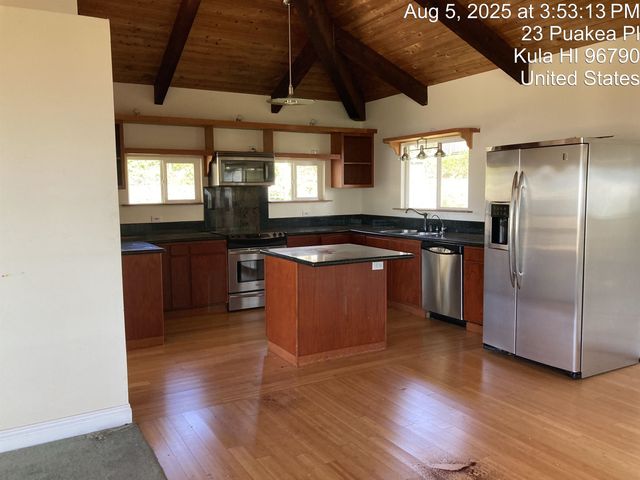23 Puakea Pl, Kula, HI 96790